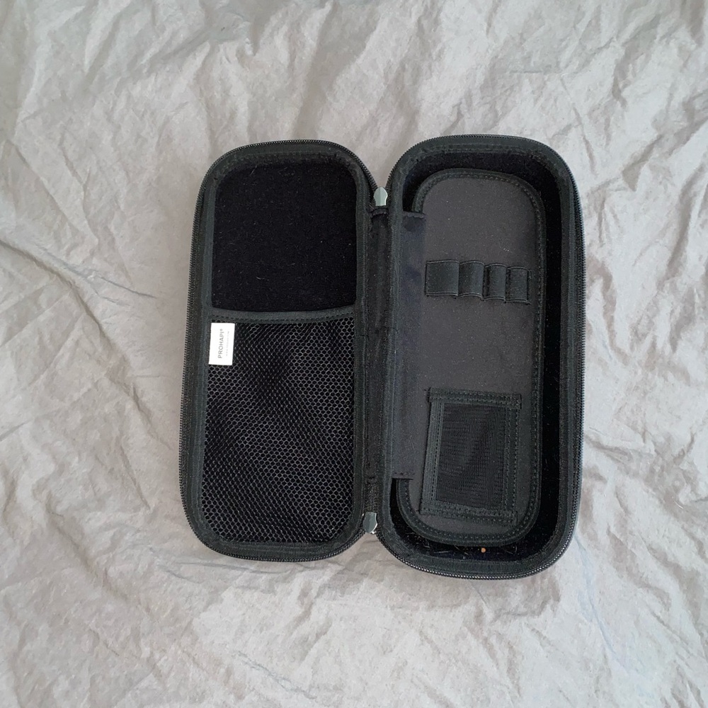 Carrying case - Picture 4 of 4